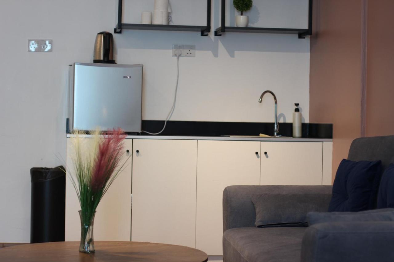Summer Suites Apartment-The Summer Shopping Mall Kota Samarahan エクステリア 写真