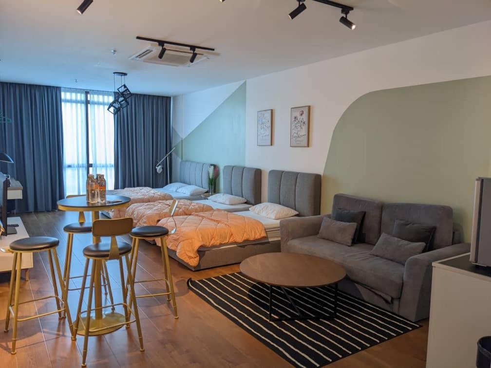 Summer Suites Apartment-The Summer Shopping Mall Kota Samarahan エクステリア 写真